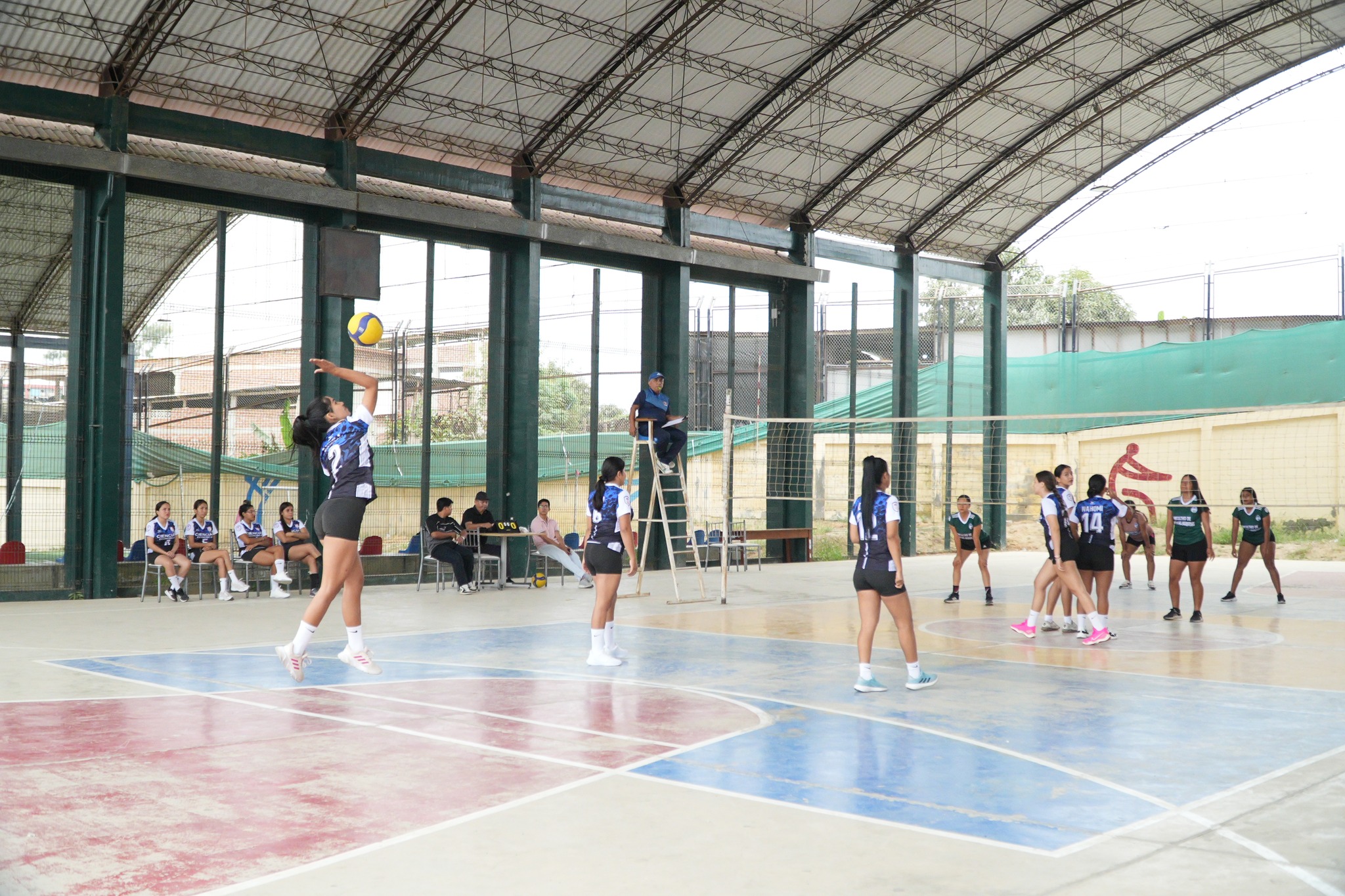 Final de futbol y de voley	